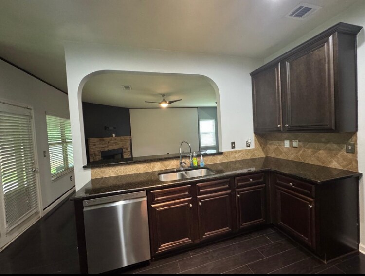 Building Photo - 1592 Pressley Ln