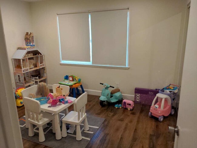 Building Photo - 6171 Elba Pl