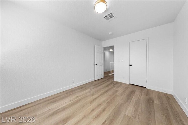 Building Photo - Beautifully 3 bedroom updated home located in the guard-gated Los Prados Golf Community!