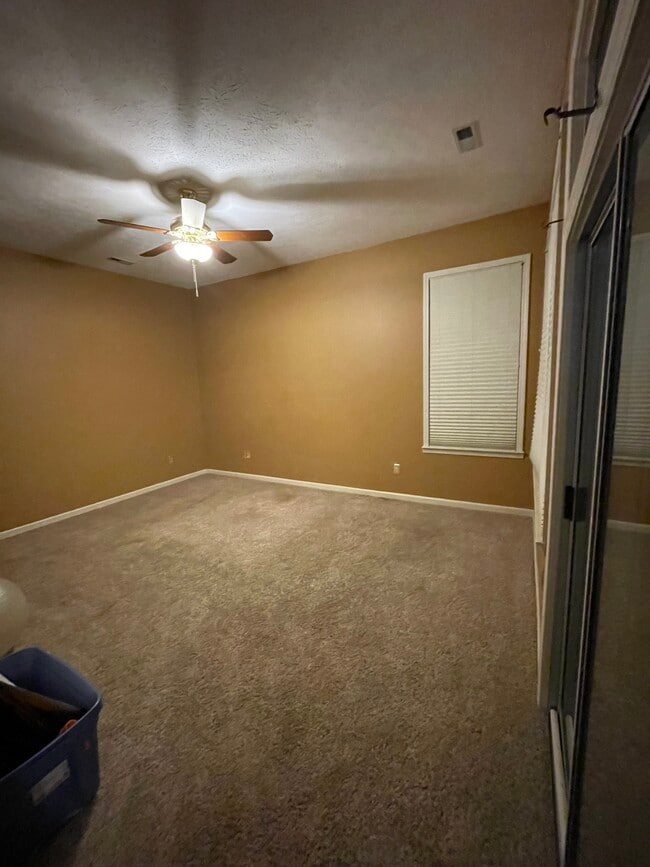 Building Photo - 11 Tisha Ln