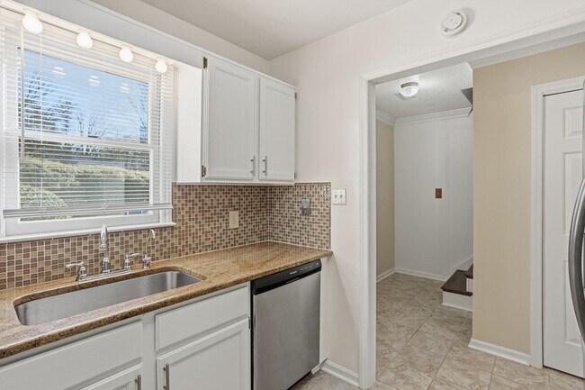 Building Photo - 5615 Wispy Willow Ln