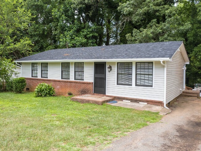 Building Photo - "Charming 3-Bedroom Retreat in Kings Mountain - Cozy 1050 sqft Home!"