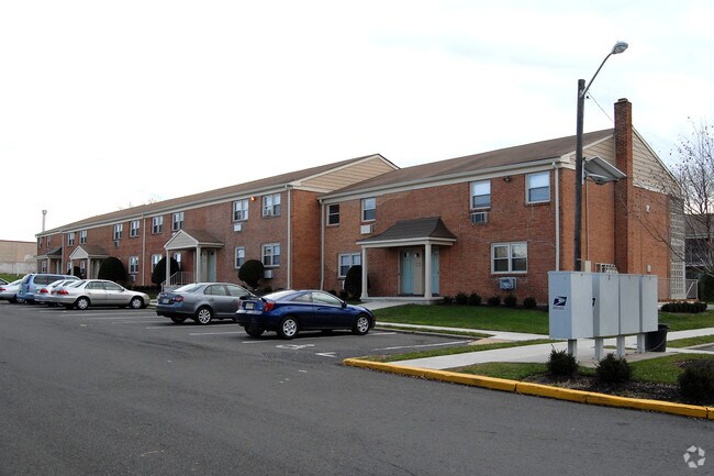 Primary Photo - Polo Ridge Apartments