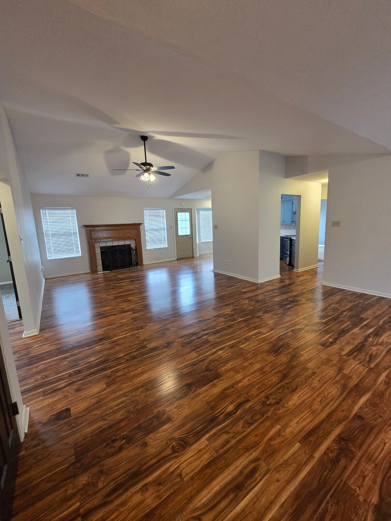 Building Photo - 3002 Oakbrook