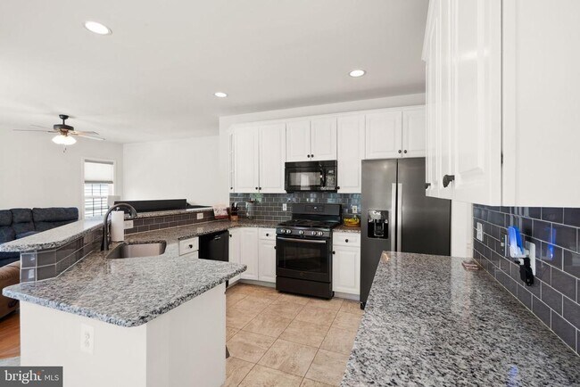 Building Photo - 6050 Smooth Stone Pl