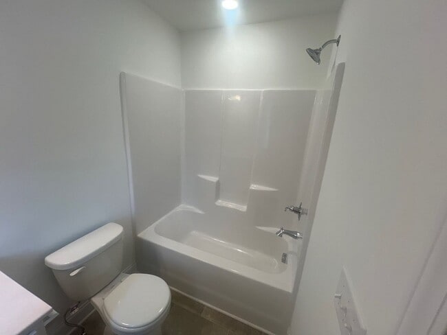 Building Photo - 312 Traywick Pl