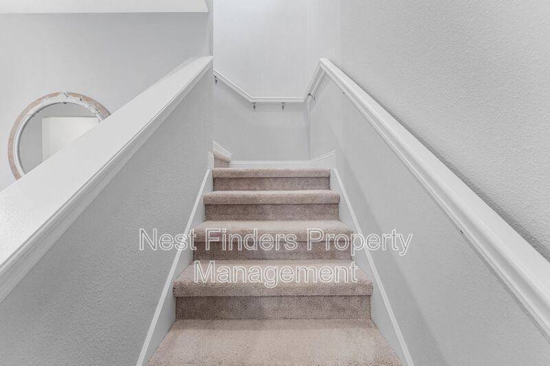 Building Photo - 171 Killarney Ave
