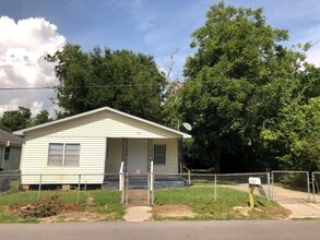 Building Photo - Gulfport 2 Bedroom