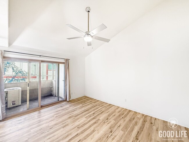 Building Photo - Great 2B/1.5BA Condo in Del Cerro for Rent!