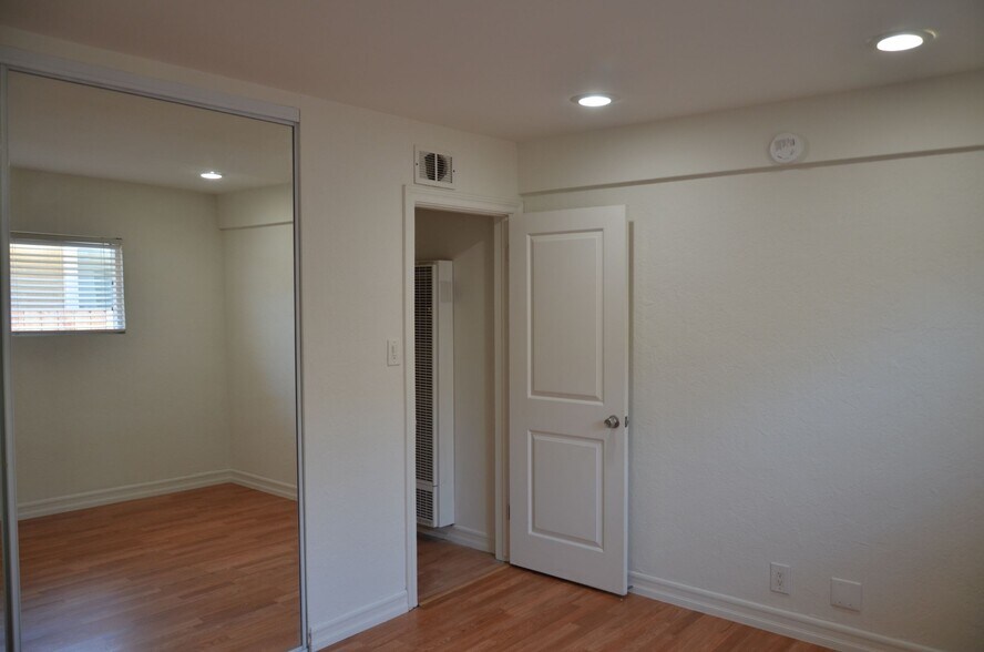 Building Photo - 4541 W 172nd St