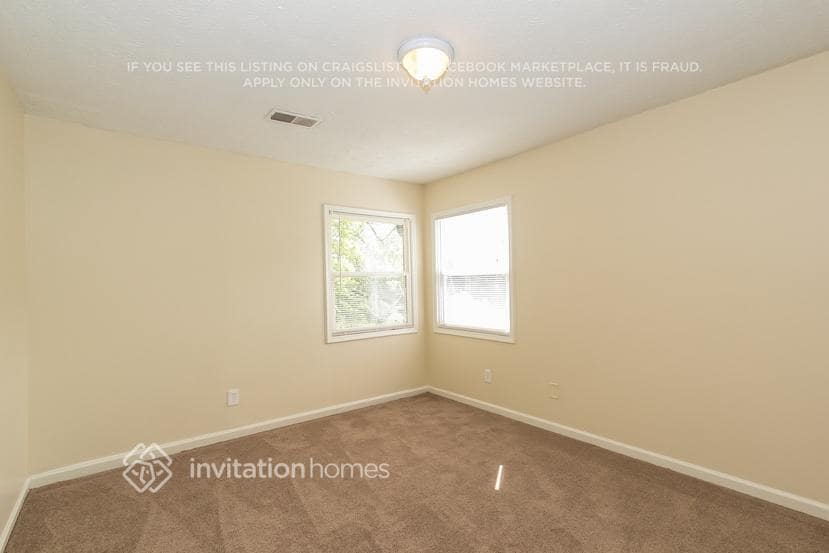 Building Photo - 5100 Greentree Trail