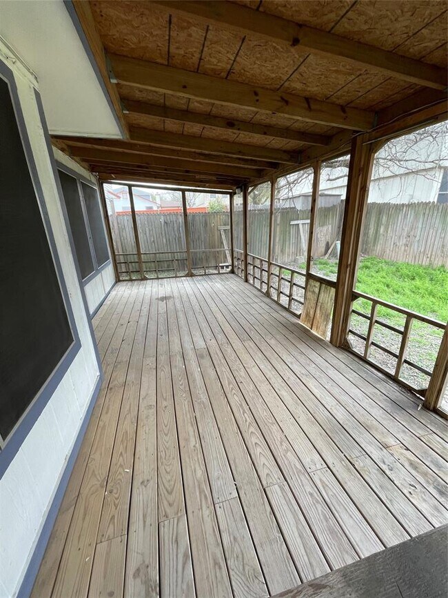 Building Photo - 13912 Conner Downs Dr