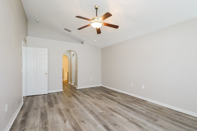 Building Photo - 4950 Silver Thistle Ln