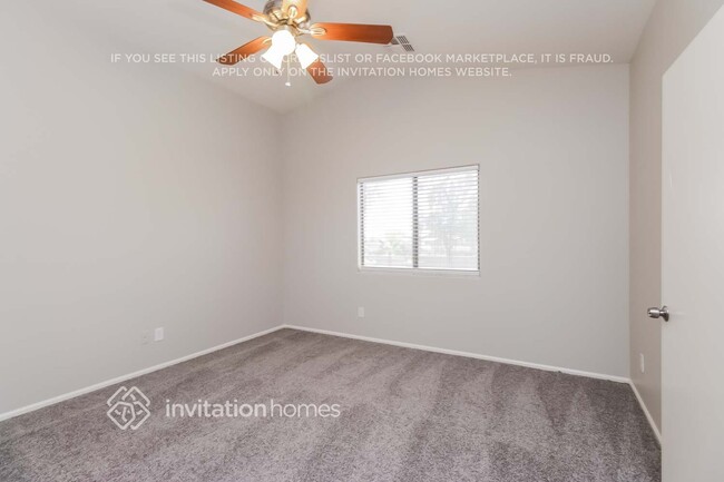 Building Photo - 42575 W Sunland Dr