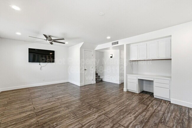 Building Photo - 207 E El Caminito Dr