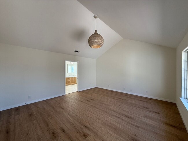 Building Photo - Beautifully Updated Single Story Custom Ho...