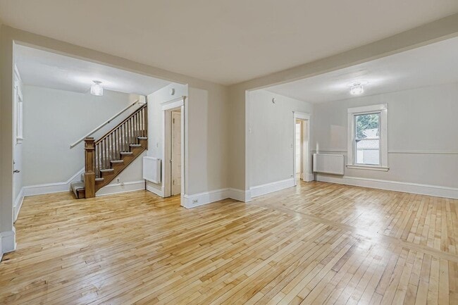 Building Photo - 2939 Russell Ave N