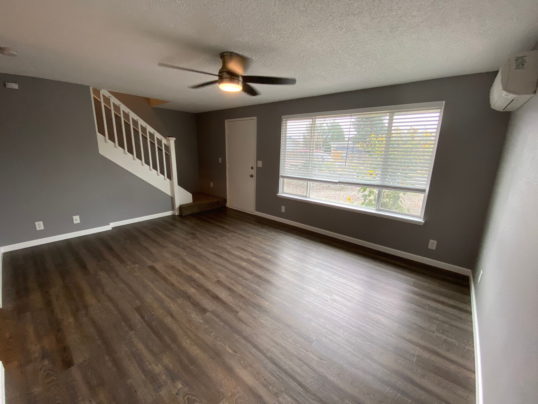 Building Photo - 407 Gertrude Dr
