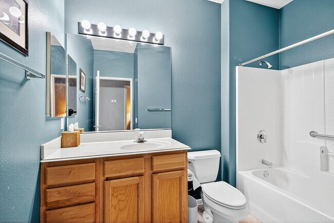 Building Photo - 37690 Turnberry Isle Dr