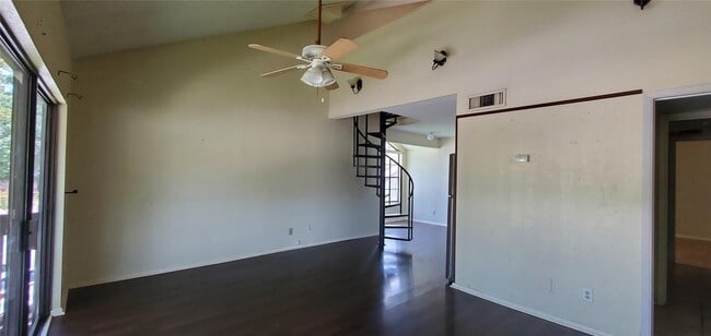 Building Photo - 12900 Walden Rd