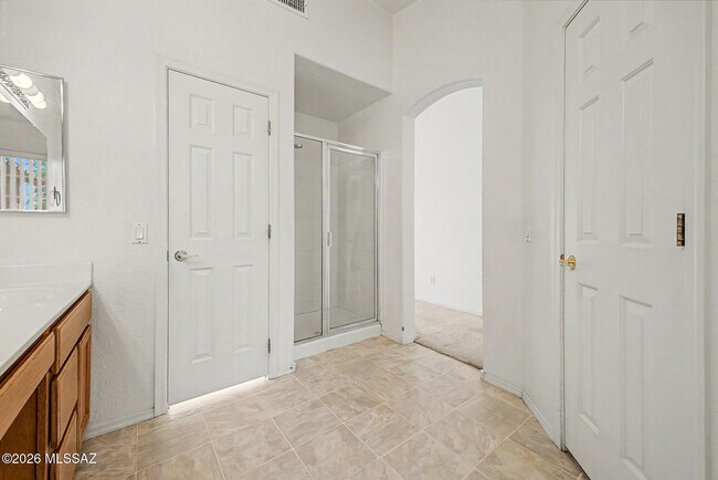 Building Photo - 2656 W Mountain Heights Ct