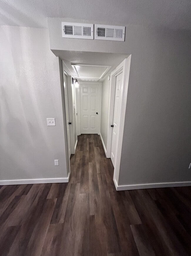 Building Photo - Cedar Terrace #304