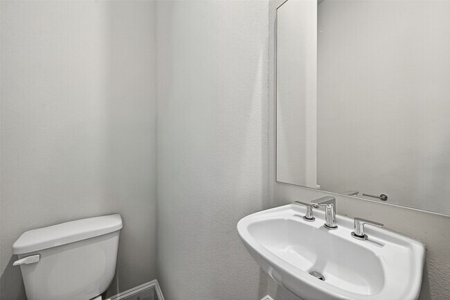 Building Photo - 815 Bringhurst St