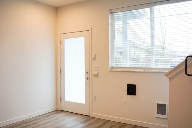 Building Photo - Incredible Specials: Immaculate 1-Bedroom ...