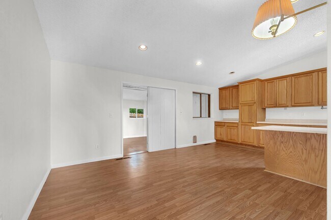 Building Photo - One Level Home in Stead