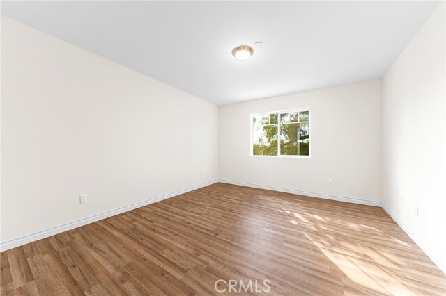 Building Photo - 5639 Huntington Dr