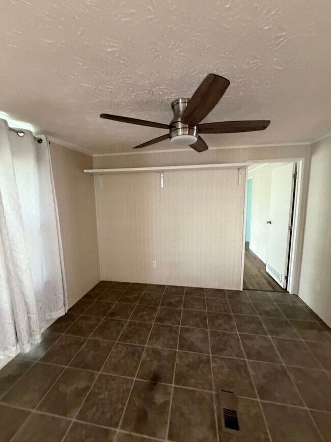 Building Photo - Lanier County Home