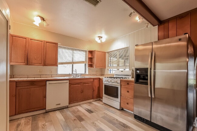 Building Photo - Charming 3 Bedroom, 1 Bathroom house on the Indian River!