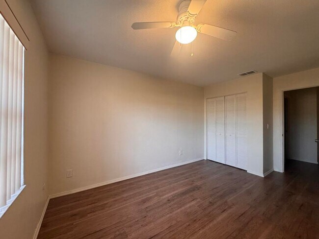 Building Photo - 2/1.5 in Concord Condominiums