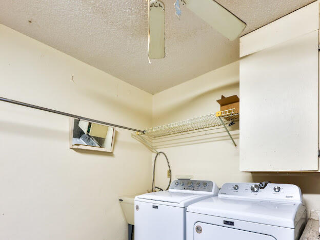 Building Photo - 3901 Loquat Rd