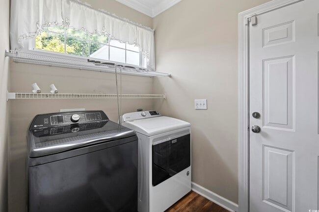 Building Photo - 7005 Wellesly Ct