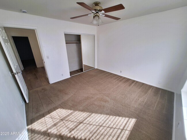 Building Photo - 8136 W Stella Ave