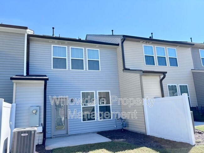Building Photo - 23 Bordeaux Dr