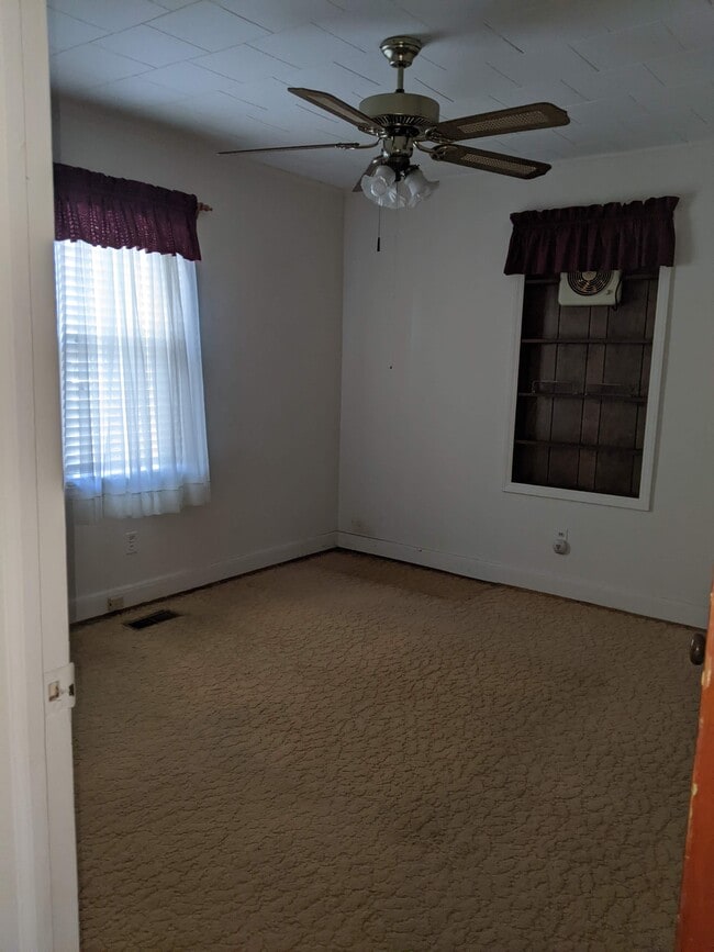 Building Photo - 17020 Morris Dr