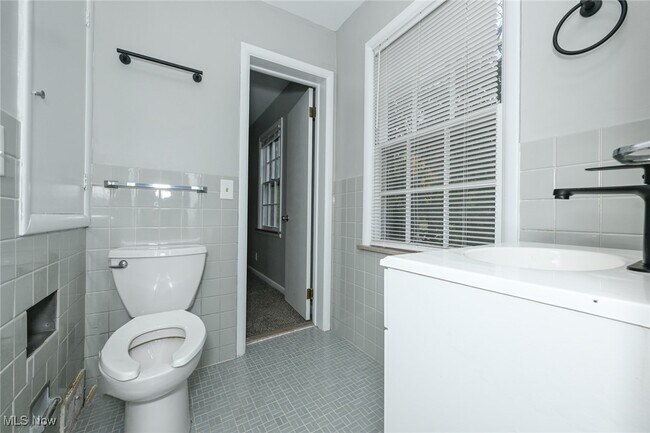 Building Photo - 19226 Winslow Rd