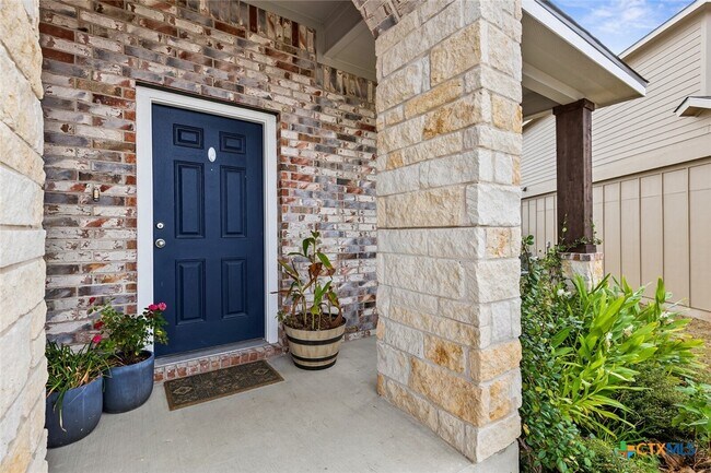 Building Photo - 2233 Chia Ct