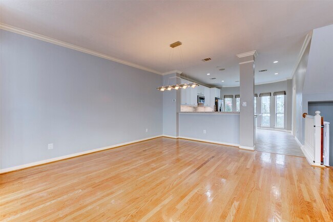 Building Photo - 34 Waugh Dr