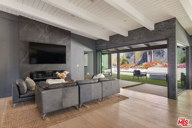 Building Photo - 344 Arno Way