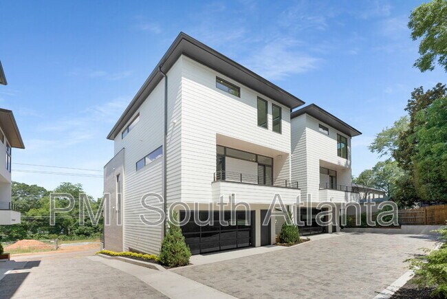 Building Photo - 194 E Lake Terrace SE