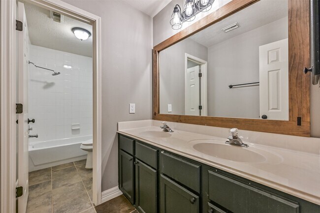 Building Photo - 2714 Safe Harbor Cir