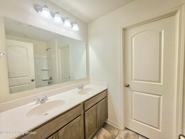 Building Photo - 4609 Golden Eagle Dr
