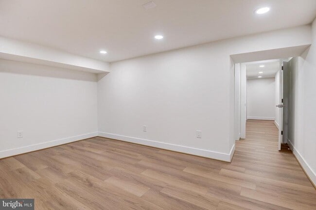 Building Photo - 9704 Hall Rd