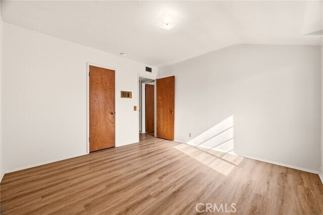 Building Photo - 1033 Encino Ave