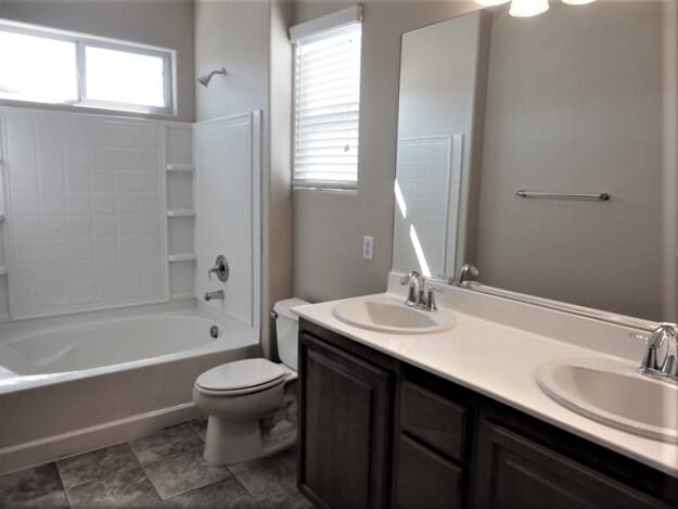 Building Photo - 681 Taliput Palm Pl
