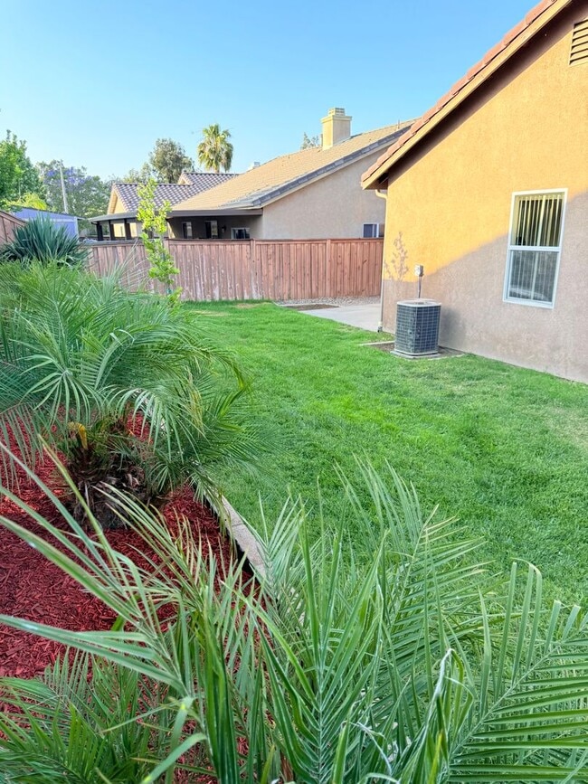Building Photo - Single Story 3 bed home with office for Re...
