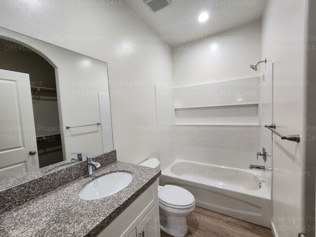 Building Photo - 8512 Grandy St